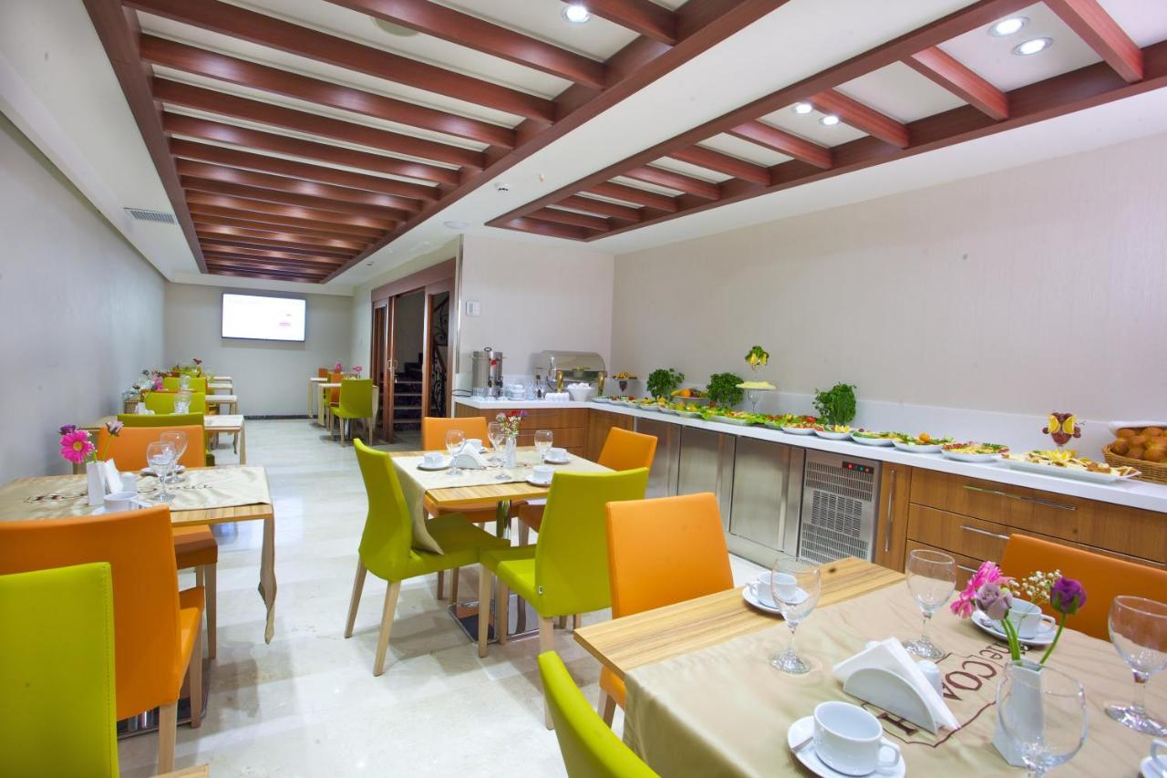 The Coach Hotel Istambul Extérieur photo